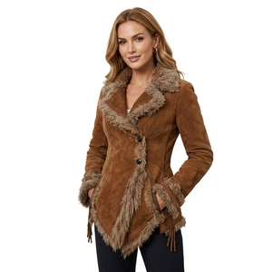 Ventes en gros de vestes en daim à col en fourrure rétro occidentales pour femmes, OEM, vintage, teintes unies, à simple boutonnage, manteaux d'automne et d'hiver - Product Image 6