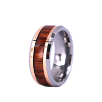 Roségold IP Wolfram karbid Unisex Band 8mm abgeschrägter Kanten ring mit hawaiian ischen Koa Holz Inlay Eheringen oder Ringen