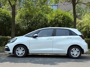 2023 Hon da Fit 1.5L CVT 131Ps toprak Dreams7-inch ekran. Sihirli Seat5.2L/100km, modaya uygun bir gö<span class=keywords><strong>r</strong></span>ünüm. Hon da güvenilir, serin günlük sü<span class=keywords><strong>r</strong></span>üş - Product Image 6