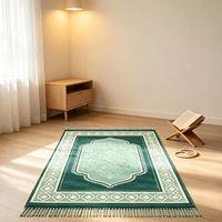 Tapis de prière islamique portable en gros, tapis de prière musulman en polyester épais et rembourré pour la prière quotidienne