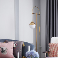 Lampe sur pied LED Seeky Arch en métal doré, abat-jour en verre globe moderne avec interrupteur à cordon pour la décoration intérieure