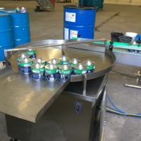 Machine de remplissage et de bouchage automatique pour pots, bouteilles en plastique, flacons, ciment, colle, prix bas pour la colle super forte en PVC