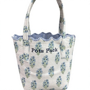 Sac fourre-tout matelassé en coton fait main de haute qualité pour femme avec chaînes, fermeture ouverte, résistant à l'eau, idéal pour l'été - Product Image 1