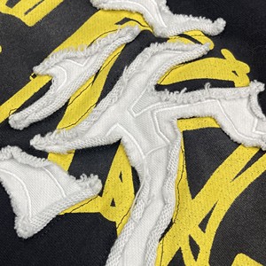 <span class=keywords><strong>Pantalon</strong></span> de survêtement ample et épais pour homme, personnalisé avec impression sérigraphique, effet délavé à l'acide et usé par le soleil, avec appliqué brodé - Product Image 4