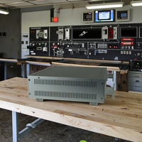 Boîtier de montage en rack pour système vidéo, châssis en profilé aluminium industriel personnalisé, boîtier d'amplificateur électronique, boîtier d'amplificateur en aluminium OEM