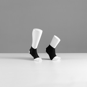 Mannequins de pieds en fibre de verre pour chaussettes de football, mannequins de pieds homme/<span class=keywords><strong>femme</strong></span> réalistes en gros à vendre - Product Image 4
