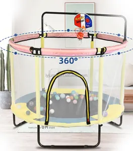 Fabbrica su misura per bambini che saltano il trampolino all'aperto del bambino morbido trampolino con la rete e la maniglia della recinzione di sicurezza