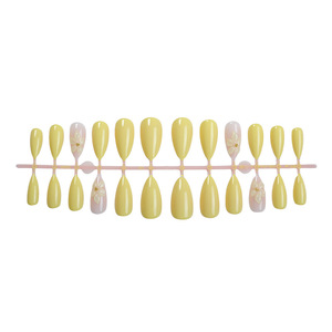 Faux ongles à presser 3D motif fleur jaune amande, amovibles, élégants, pour la vente en gros - Product Image 4