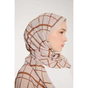 Écharpe en soie Pure Tone noisette à motif carré, design élégant en pierre - Product Image 1