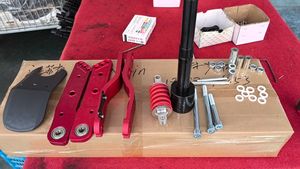 Suspensión de Resorte Tipo C de Aleación de Aluminio de 10 Pulgadas y 11 Pulgadas para Scooter Eléctrico, Tamaño Abierto 135 mm 150 mm, Brazo de Horquilla Delantera y Trasera - Product Image 4