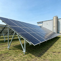 Système de montage au sol pour panneaux solaires, structure de montage photovoltaïque en acier revêtu de Zn-Al-Mg pour projets commerciaux