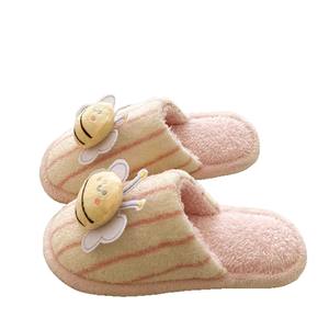 Chaussons d'hiver avec dessus en cuir véritable et doublure en coton, motif patchwork d'abeilles mignonnes - Confort et style pour la maison - Product Image 4