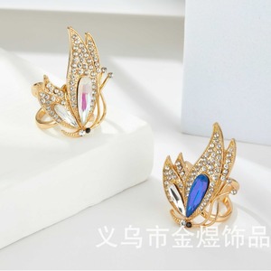 Hebilla para Pañuelo con Diseño de Mariposa, Aleación Chapada en Oro, Azul Real y Blanco, Accesorio para Prendas - Product Image 1