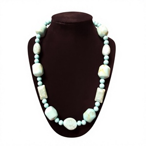 Nouveau Collier en Résine Tendance et Élégant, Perles Polies Brillantes Personnalisées, Style Vintage Classique, Motif Floral, Bijou Stylé pour Femme - Product Image 6