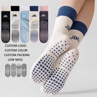 Chaussettes de yoga en coton de haute qualité 2026 avec logo personnalisé, antidérapantes, confortables et respirantes