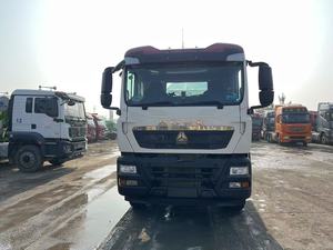 Camión Mezclador de Concreto Sinotruk HOWO TX 8*4 de Uso Industrial, Camión Cisterna Personalizado de 12/14/16 CBM para Exportación y Construcción de Carreteras - Product Image 3
