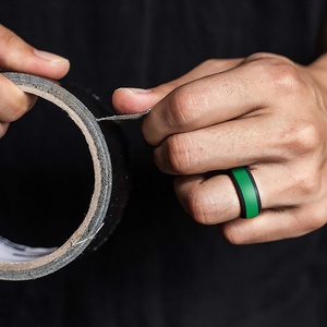 Tùy Chỉnh Đôi Màu Sắc Đầy Màu Sắc Silicone Bước Cạnh Kiểu Dáng Đẹp Thoáng Khí Mens Wedding Rings Silicone Nhẫn Nam - Product Image 2