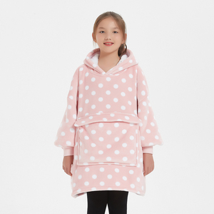 Vente en gros Couverture surdimensionnée d'hiver unisexe pour jeunes enfants <span class=keywords><strong>Pull</strong></span> à capuche doux Sherpa portable avec poche géante Cadeau pour adolescents - Product Image 4
