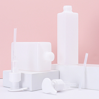 Bouteille de lotion carrée en plastique PE de 200-300 ml, flacon vide pour lavage des mains, bouteille de shampoing avec pompe et étiquette 28 mm, couleur naturelle