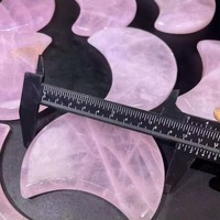 Vente en gros de figurines de lune en agate mousse et sculptures de croissant de lune en cristaux variés