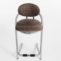 Chaise de salle à manger en cuir au design moderne de haute qualité confortable et durable empilable pour la maison hôtel salon atelier utilisation