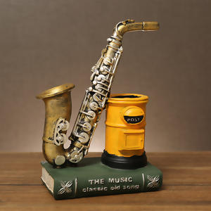 En gros Personnalisé Vintage Résine Stylo Récipient Modèle Statuette de <span class=keywords><strong>Saxophone</strong></span> Violon Livre Porte-Crayon pour Bureau Design Unique - Product Image 2
