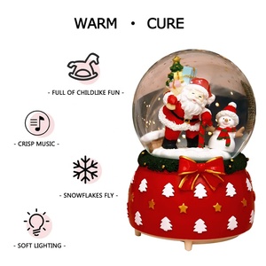 Globe à eau de Noël écologique <span class=keywords><strong>en</strong></span> résine <span class=keywords><strong>avec</strong></span> Père Noël, bonhomme de neige, sapin de Noël, flocon de neige lumineux et musique, artisanat peint à la main - Product Image 3