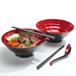 Juego de 4 cuencos de <span class=keywords><strong>ramen</strong></span> japoneses Juego de cuencos de <span class=keywords><strong>ramen</strong></span> de melamina de estilo tradicional de gran capacidad con palillos y <span class=keywords><strong>cuchara</strong></span> - Product Image 1
