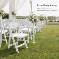Chaise pliante en résine plastique blanche, empilable, pour extérieur, jardin, mariage, événement, imperméable et résistante aux UV, avec structure en acier.