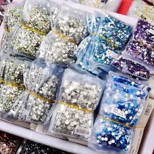 Oleeya Factory Wholesale Colors P1 To P31 Good Feedback 12 To 16 Cuts Glass Flatback Non Hotfix Rhinestone Crystals For Nails