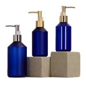 Botellas dispensadoras de loción PET azules de 500 ml y 300 ml con bomba para champú, gel de ducha, loción corporal y productos de cuidado diario. - Product Image 1