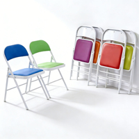 Chaise pliante en métal légère et portable en gros, avec coussin en PU doux et coloré pour les activités de plein air