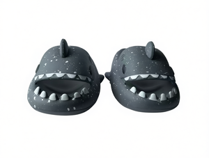 Pantofole a Forma di Squalo Grigio Scuro in EVA con Punta Aperta per Tutte le Stagioni Taglia 36 37 38 39 - Product Image 1