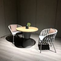 Ensemble table et chaises de salle à manger modernes en aluminium léger avec coussins confortables à séchage rapide en tissu imperméable, portables pour l'école