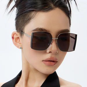 Gafas de Sol para Mujer Dl-D6361 con Marco Metálico, Lentes de Nailon Negras, Protección UV400 Clase 2, Diseño Moderno - Product Image 1