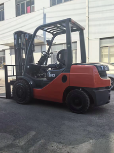 Chariot élévateur diesel 3Ton utilisé par Offre Spéciale 8FD30 marque japonaise 3 étapes 4.5 mètres pour des industries de restaurant - Product Image 2