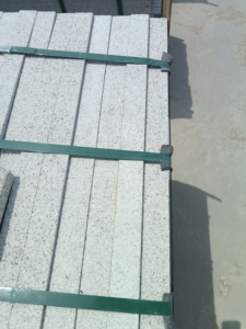 Cordón de <span class=keywords><strong>Granito</strong></span> Blanco Moderno a <span class=keywords><strong>Precio</strong></span> Económico con 1 Año de Garantía para Proyectos de Villas, Hospitales y Carreteras Municipales - Product Image 1