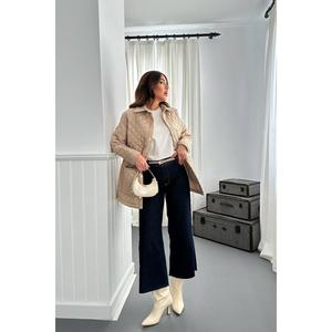 Chaqueta Acolchada de Gamuza Beige para Mujer al por Mayor con Cuello - Product Image 4