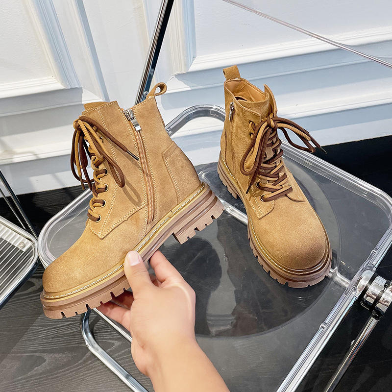 ส้นเตี้ยสีน้ำตาล