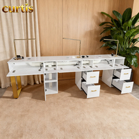 Ensemble de table de manucure de luxe moderne à trois places avec éclairage LED, plateau en marbre et dépoussiéreur intégré pour salon commercial