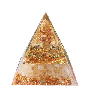 Pyramide en résine époxy œil de tigre, ornement de bureau, décoration d'intérieur, cadeau - Product Image 5