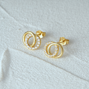 Aretes Pequeños de Plata de Ley 925 con Circonita Blanca Transparente, Diseño Simple y Moderno de CANNER, para Chicas y Mujeres - Product Image 3