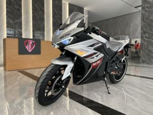 Meilleure moto électrique avec moteur à moyeu super puissant et batterie au lithium 70V 120Ah - Product Image 6