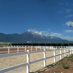 Clôture d'arène équestre <span class=keywords><strong>en</strong></span> <span class=keywords><strong>PVC</strong></span> personnalisée de 6 pieds, 8 pieds, 12 pieds, composite <span class=keywords><strong>en</strong></span> vinyle de haute qualité, clôture de jardin blanche, <span class=keywords><strong>kit</strong></span> de portail et de poteaux <span class=keywords><strong>en</strong></span> plastique - Product Image 2