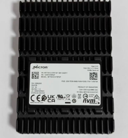 Enterprise SSD for 7500 PRO 3.84TB U.3 NVMe Gen4 2.5" MTFDKCC3T8TGP-1BK1DABYY Solid State Drive