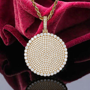 Hip Hop personalizzato 18k placcato in oro 925 Sterling <span class=keywords><strong>Silver</strong></span> ghiacciato Moissanite Diamond da uomo personalizzano grandi catene e ciondoli e ciondoli - Product Image 4