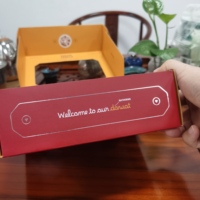 Kemasan Kertas Bergelombang Khusus GMI dengan Merek, untuk 3/6 Botol Jus/Anggur, Lipat, Laminasi Matt, Embossing, Dapat Didaur Ulang