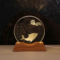 Lampe de nuit LED en acrylique gravée en 3D de qualité supérieure avec base en bois, design astronaute galactique, lampe de bureau