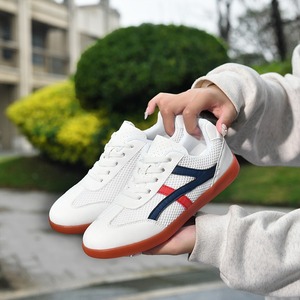Zapatos deportivos de malla, sandalias específicas para artes marciales para hombres y mujeres, diseño abierto, ligeros, cómodos, perfectos para parejas - Product Image 1