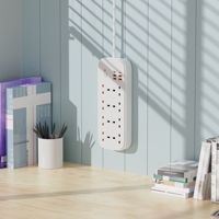 Multiprise de haute qualité avec protection contre les surtensions 13A, 8 prises AC + 4 QC + 2 ports USB en forme de C, idéale pour un usage résidentiel